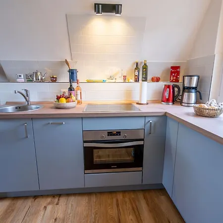 Finnhuette Reet Und *